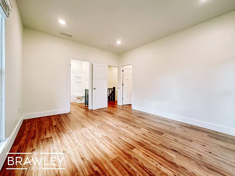 509 N Washington St — Photo 20