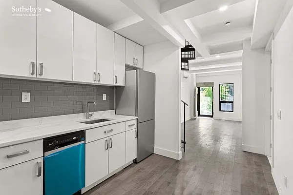 Rented by Sotheby's International Realty | media 3