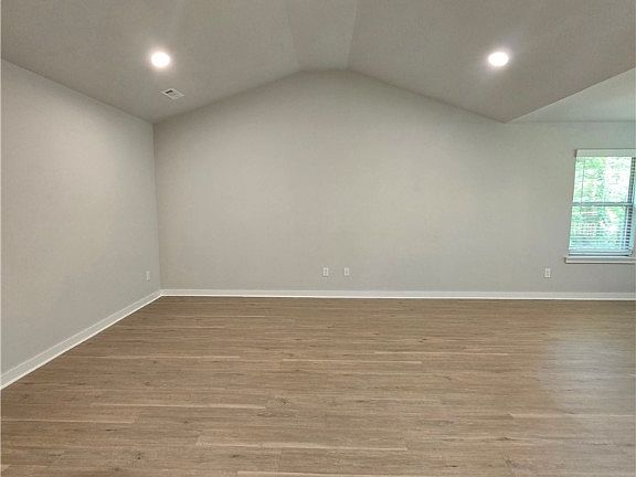 2nd image of 20 Scalloway Cir