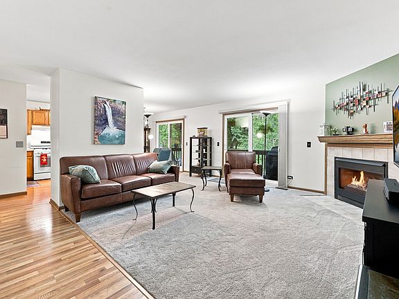 2nd image of 305 N Airlite St APT A