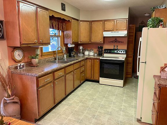 2nd image of 1115 1st St