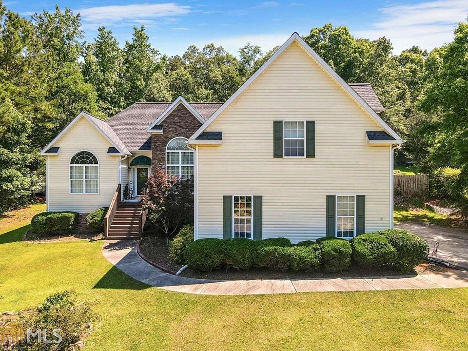 1st image of 455 Barrington Grange Dr