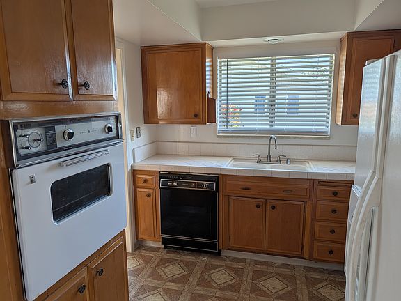 4th image of 3630 Vista Campana S Unit 19