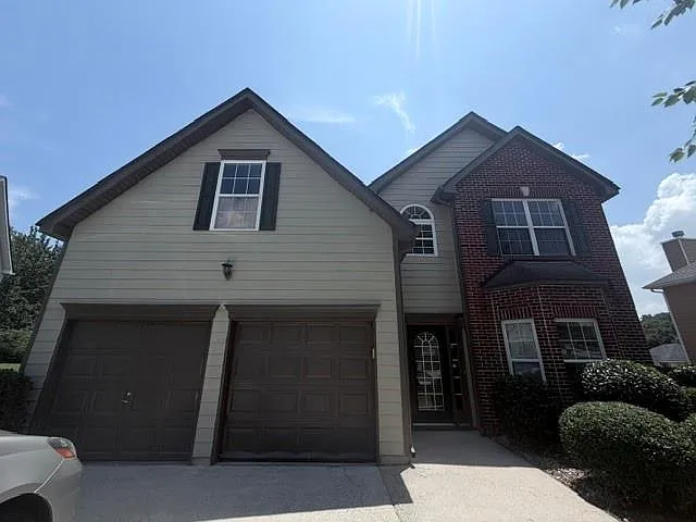1020 Capstone Ct — Photo 2