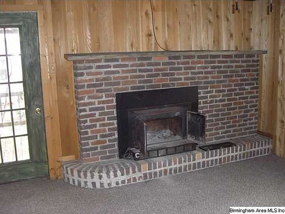 5th image of 1510 4th St SE