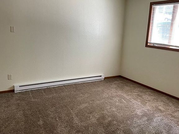 3rd image of 710 13th St S #4