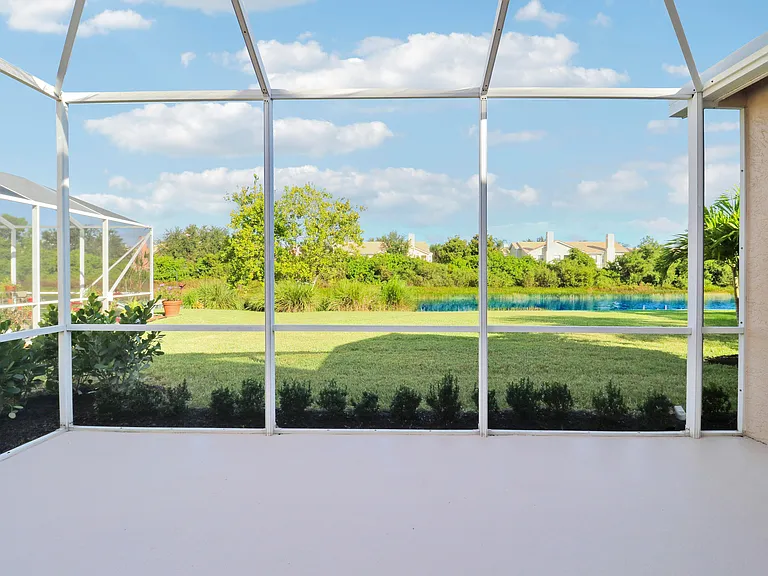 726 SW Aruba Bay — Photo 5