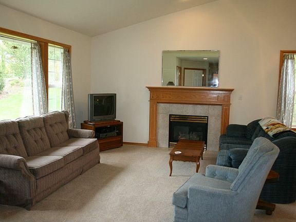 2nd image of 393 Shepards Ln