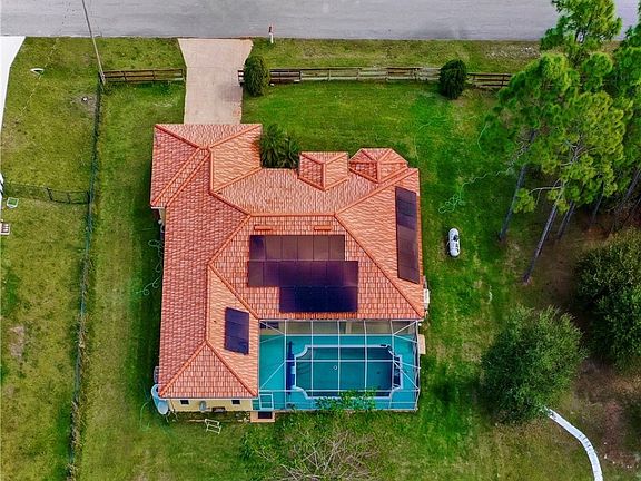5th image of 909 Magnolia Ave