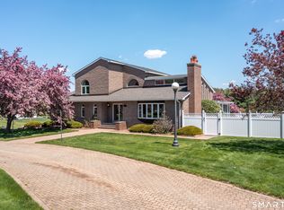524 Wauregan Road, Brooklyn, CT 06234