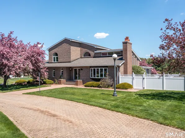 524 Wauregan Road, Brooklyn, CT 06234