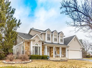 102 Thompson Blvd, Buffalo Grove, IL 60089