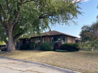 1004 S 11th Ave, Virginia, MN 55792