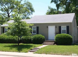 1803 Oak St, Bettendorf, IA 52722