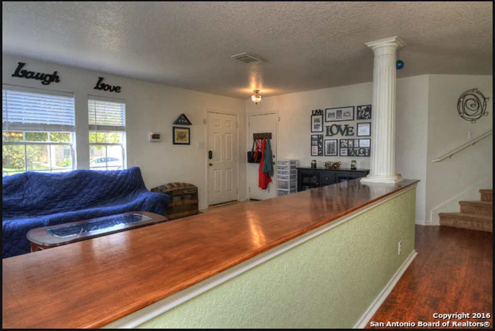 4 bed, 2.5 bath, 3288 sqft, $2,620 — Photo 3