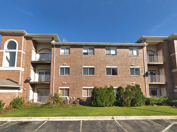 881 N Swift Rd Unit 101, Addison, IL 60101