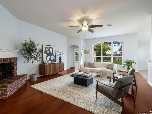 5th image of 2227 Encino Lake