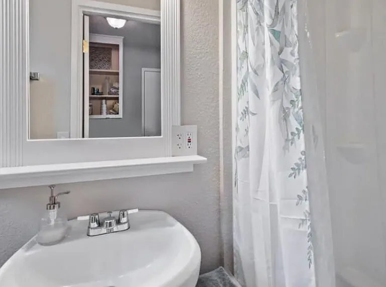 1548 Yale Ct — Photo 6
