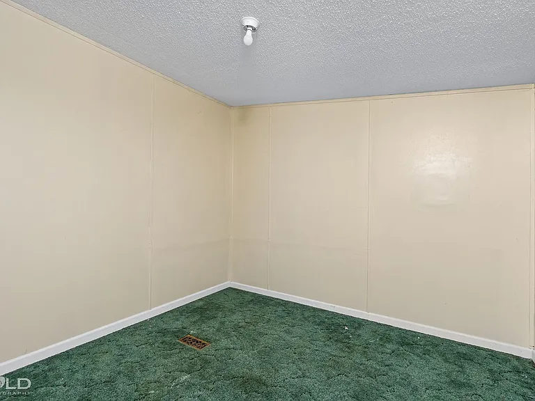 207 Moore St — Photo 22