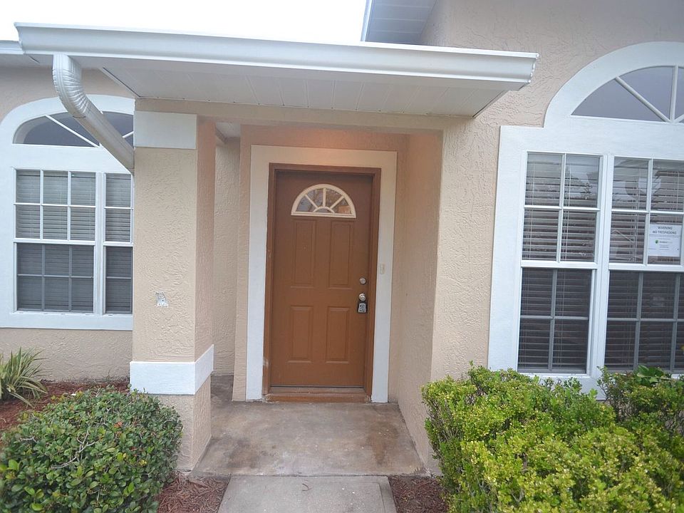1st image of 429 Country Wood Cir