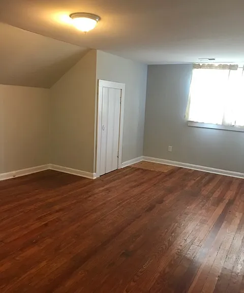 3901B Elkins Ave — Photo 5