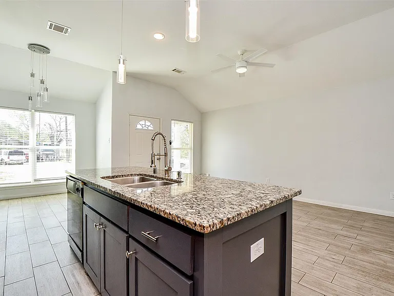 6747 England St #A — Photo 11