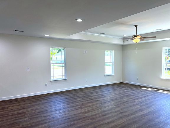 5th image of 207A Ogden St
