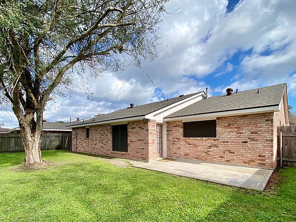 3rd image of 1309 Walnut Dr