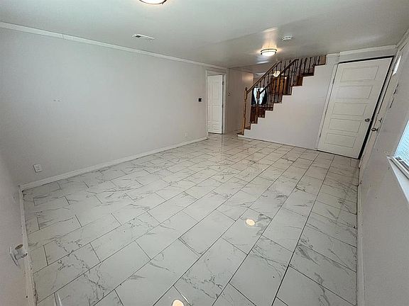 3rd image of 227 N Marveline Rd