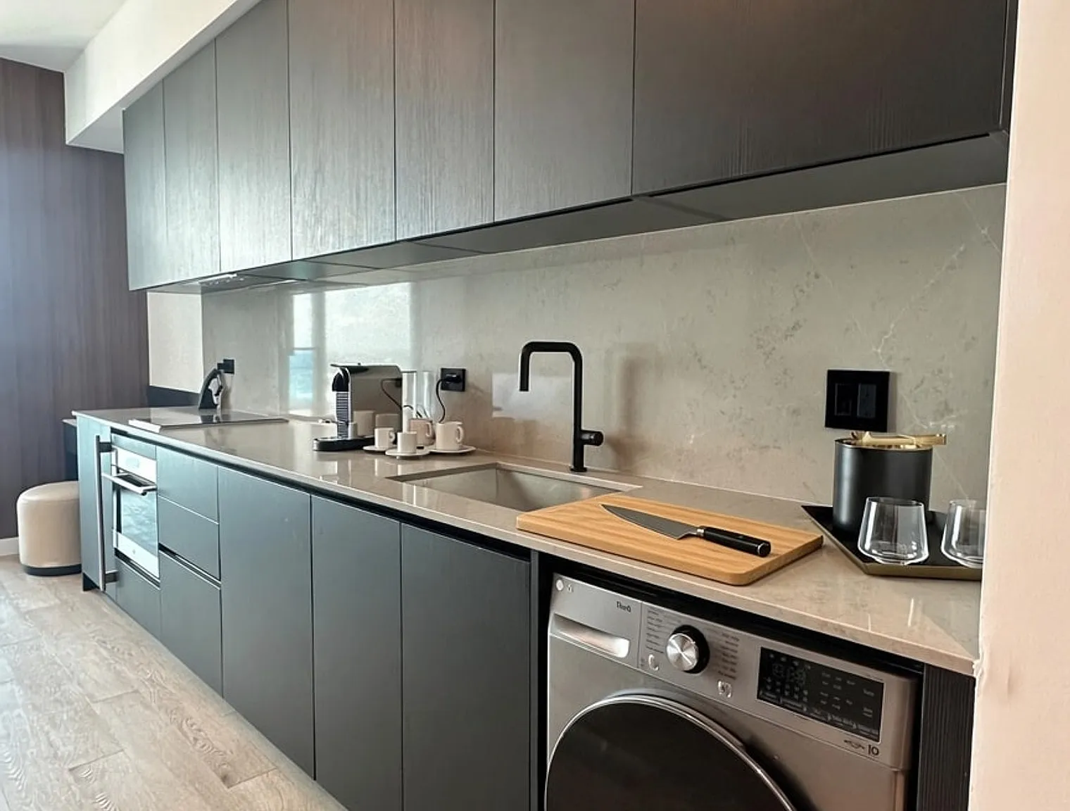 Studio, 1.0 bath, 376 sqft, $3,126 — Photo 4