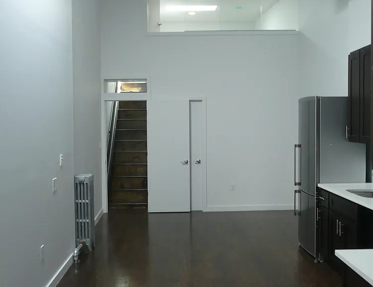886 Franklin Ave #2L — Photo 3