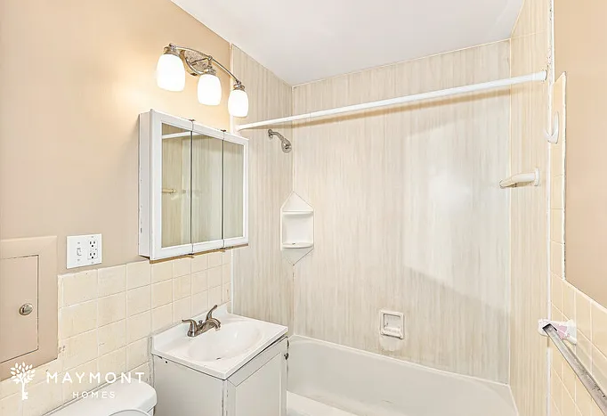 5849 Colfax Ave N — Photo 20