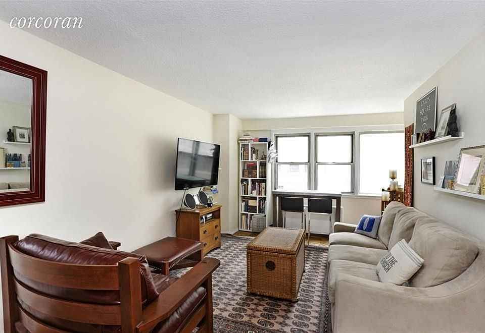 1st image of 120 4th Ave #4D