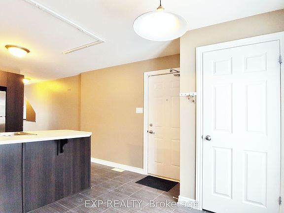 4th image of 605 Chapman Mills Dr #B