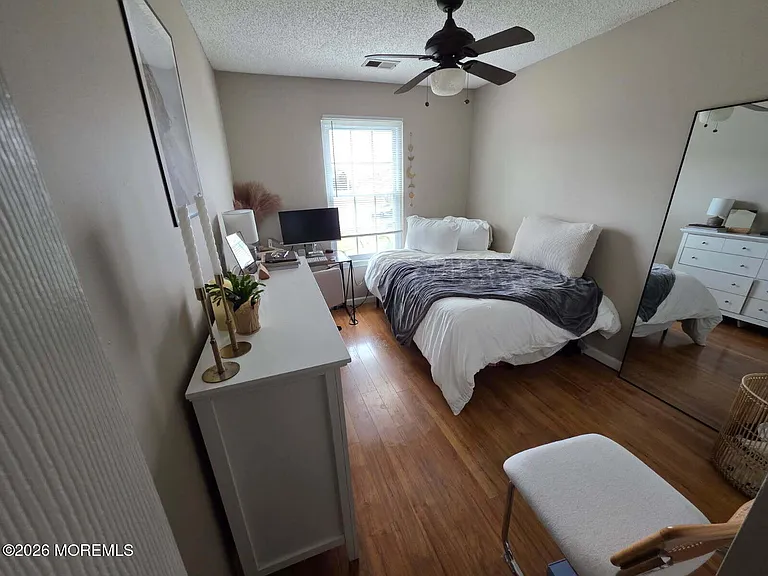104 Des Moines Ct — Photo 7
