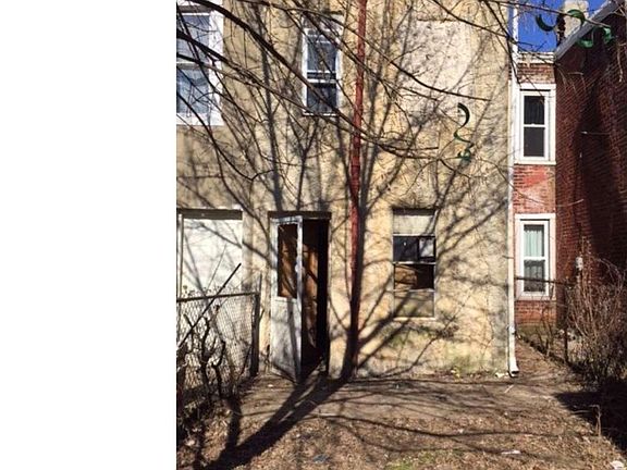 4th image of 2040 W Godfrey Ave