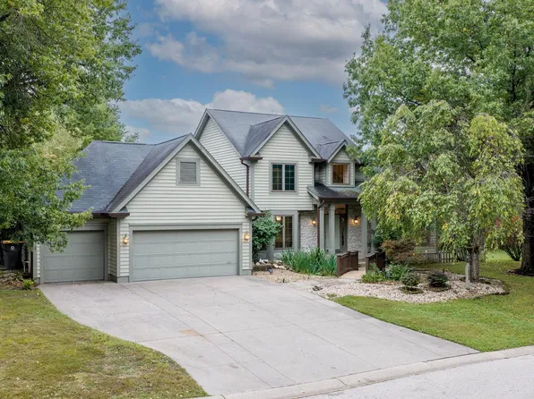 2605 S Trotters Run, Bloomington, IN 47401