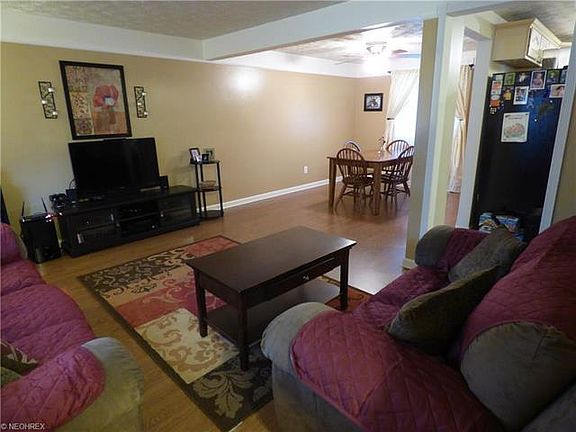 5th image of 700 Laurelwood Dr SE