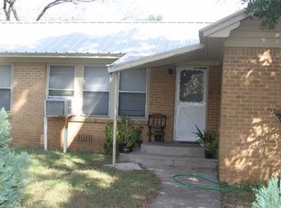 401 Greathouse St, Bridgeport, TX 76426