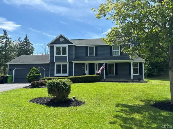 7888 E Ridge Pointe Dr, Fayetteville, NY 13066