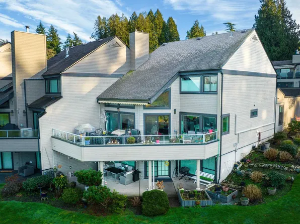 3603 Nico Wynd Dr, Surrey, BC V4P 1J1