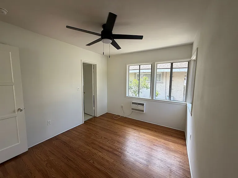 788 S Marengo Ave — Photo 12