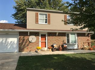 1035 S Main St, Canton, IL 61520