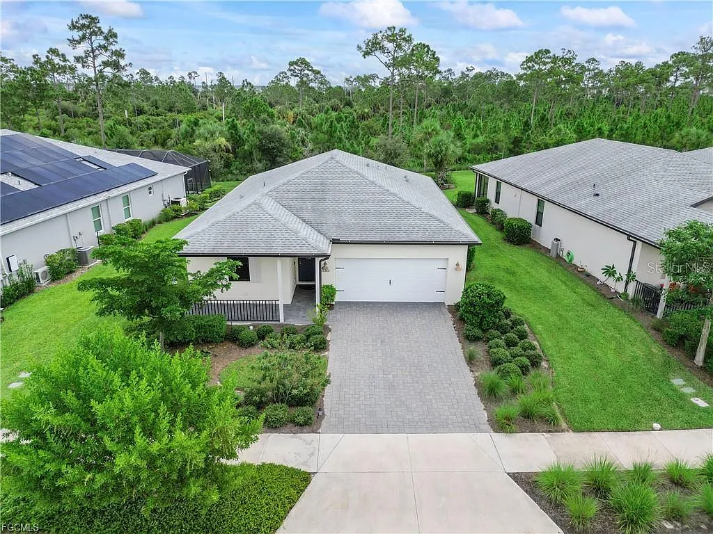 3 bed, 2.0 bath, 1490 sqft, $2,400 — Photo 1