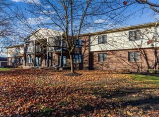 162 Peppertree Dr #B, Amherst, NY 14228