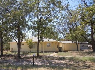 109 W 16th St, Robert Lee, TX 76945