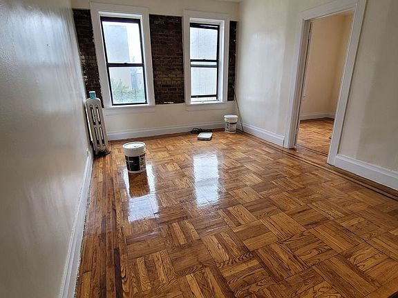 2nd image of 566 Parkside Ave #B7