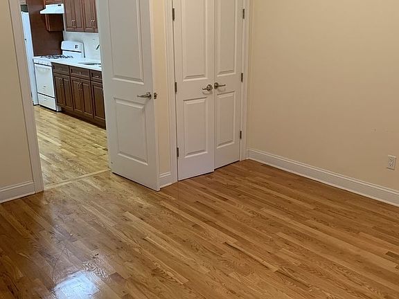 2nd image of 1425 51st St APT A6