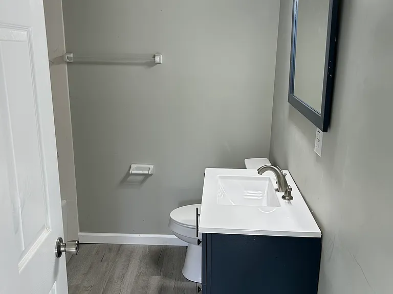 832 E Elgin Pl — Photo 8