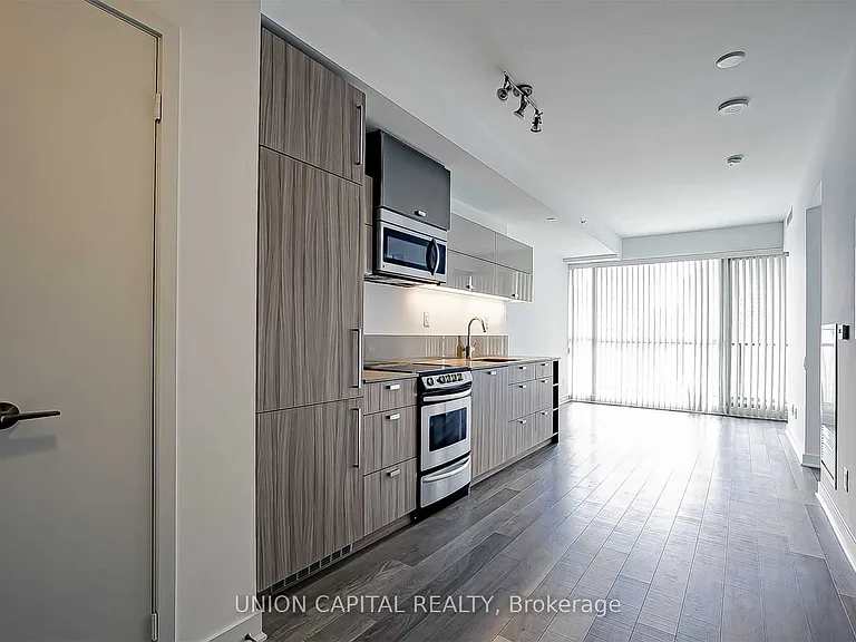 290 Adelaide St W #2406 — Photo 3